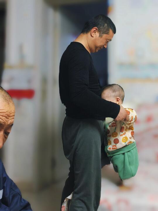 AI写文/家有三宝，心有归属