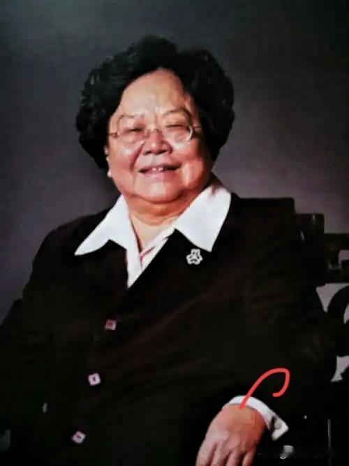 缅怀！！
看到彭珮云老人去世的消息，不免伤感。老人家96岁了，心里挺感慨。

咱