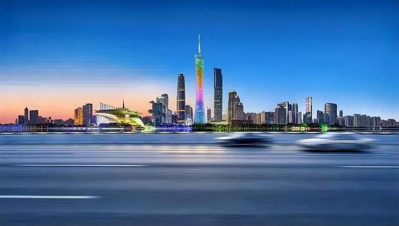 得益于上海的产业转移，这些年江苏的工业增加值硬是弯道超车广东，也让江苏人增添了几