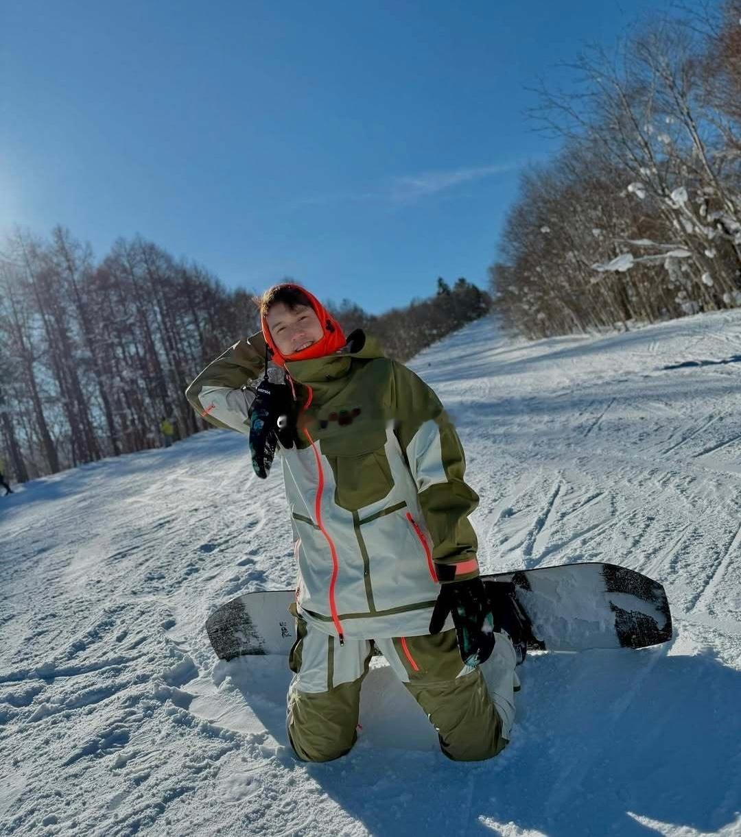 滑雪boy关智斌🏂 