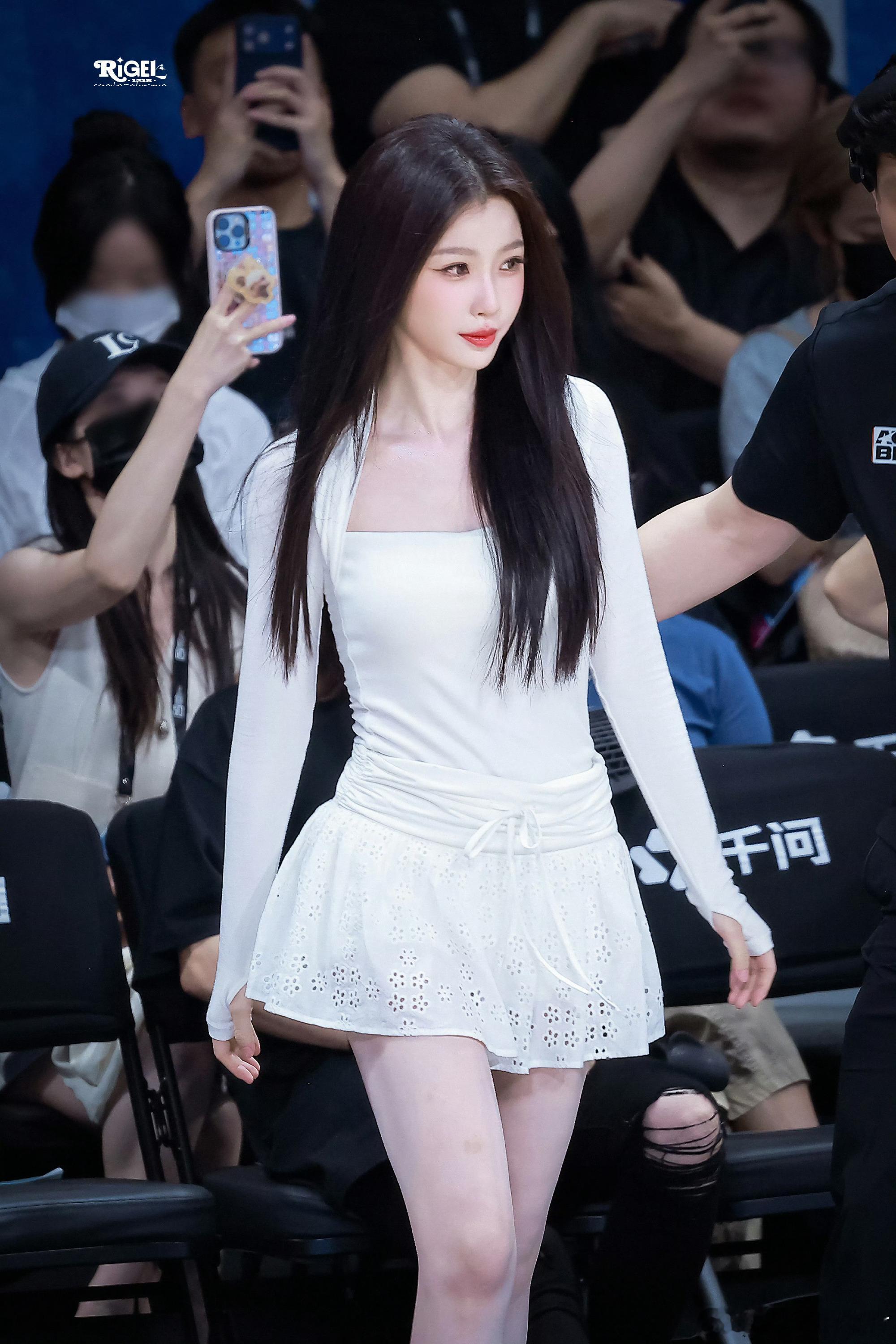 虞书欣开球美神！ 