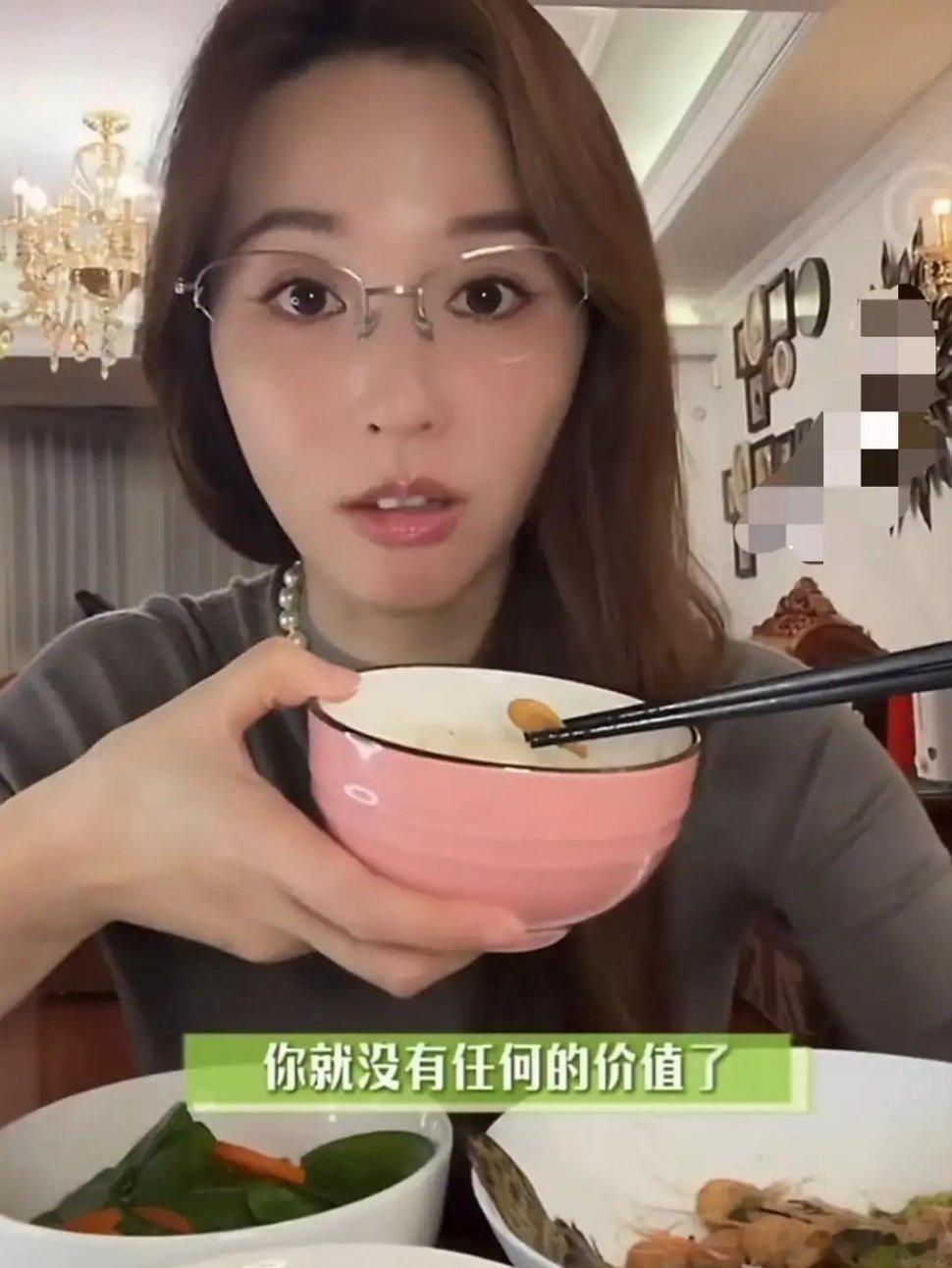 吴佳妮我想，她现在最后悔的，不是曾经和马景涛结婚，而是婚后为了家庭放弃了自己的事