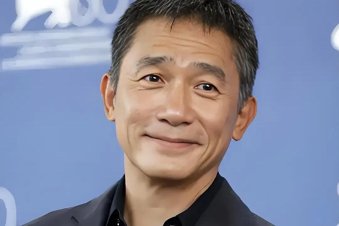 梁朝伟的“新身份”，为何能刷屏朋友圈？

事情其实不复杂。

4月28日，上海国