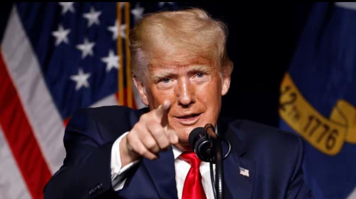 特朗普突然官宣封杀南非！拒邀G20+断供，指控"种族灭绝"引轩然大波

北京时间