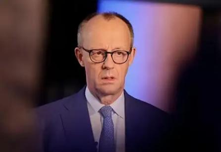 美国拿下格林兰岛基本没有什么悬念，真正的重头戏是美国是否能拿下加拿大。
 
美国