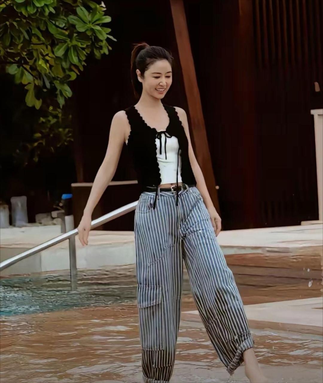 林心如50岁了还满满的少女感。 