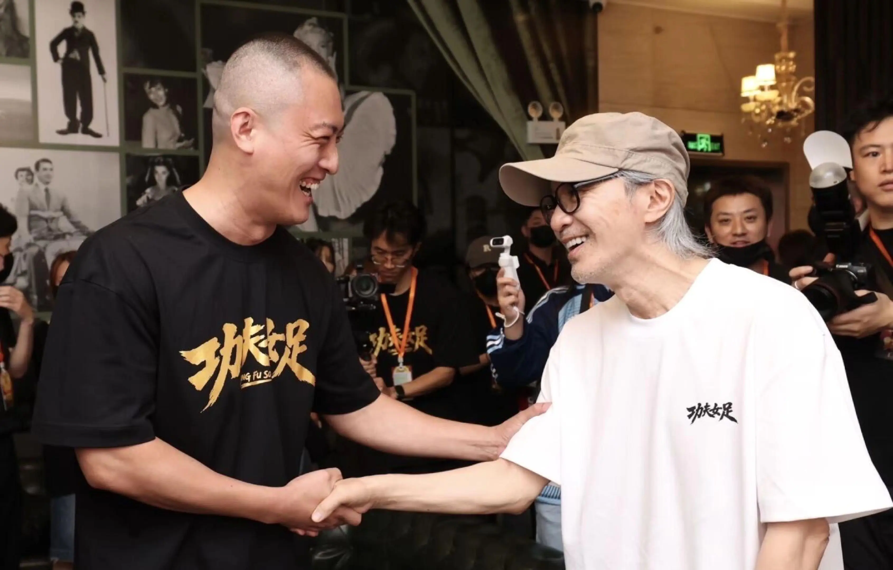 娱乐圈最珍贵双向奔赴！许君聪与周星驰这段情谊，看哭无数人 谁能不羡慕许...