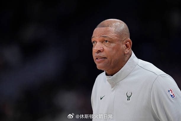 据Brett Siegel报道，一些雄鹿队球员对道格·里弗斯的执教风格失去了信心