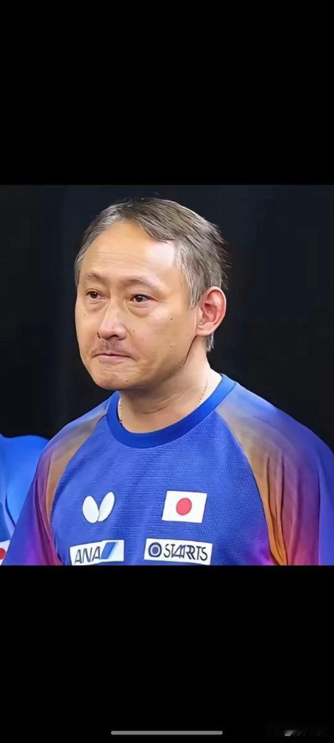 张本宇，原名张宇，四川人，曾是四川省乒乓球选手，获得过全运会男双铜牌。1998年