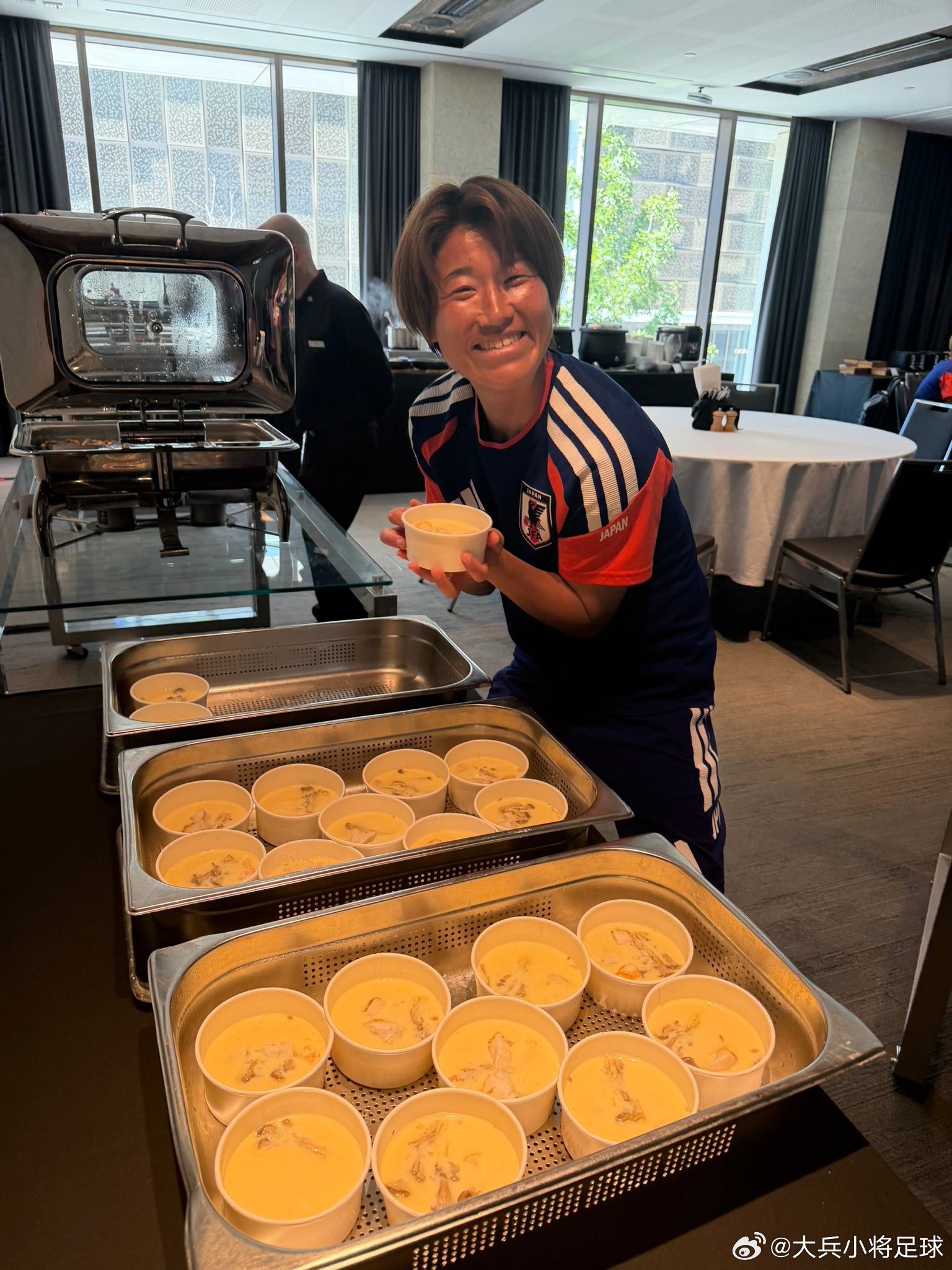 nadeshiko japan日本女子代表 3月4日赛前午餐，麻婆豆腐、茶碗蒸和