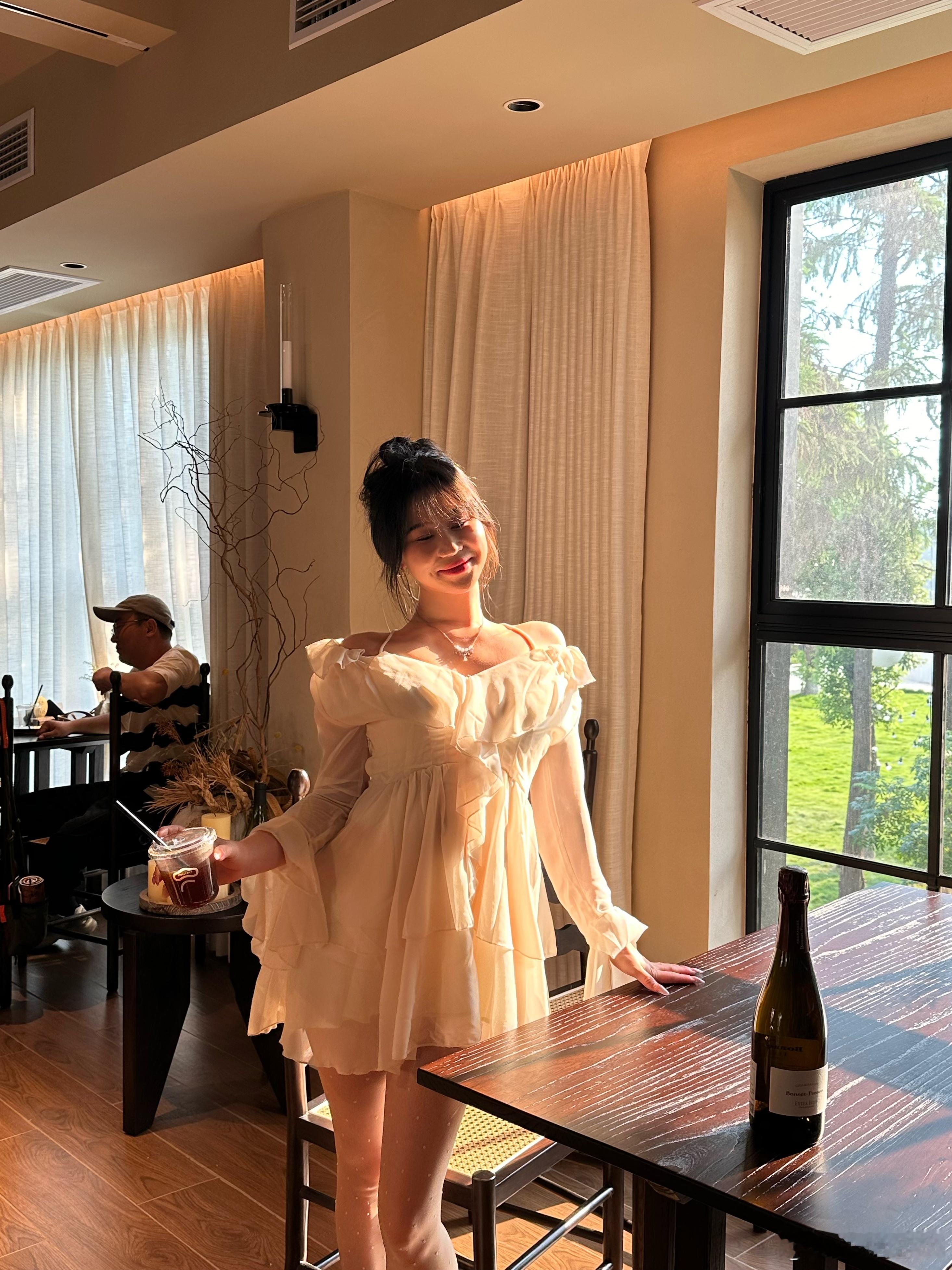 去接近阳光和美好🧚🏻‍♀️👗:兔子STUDIO ​​​
