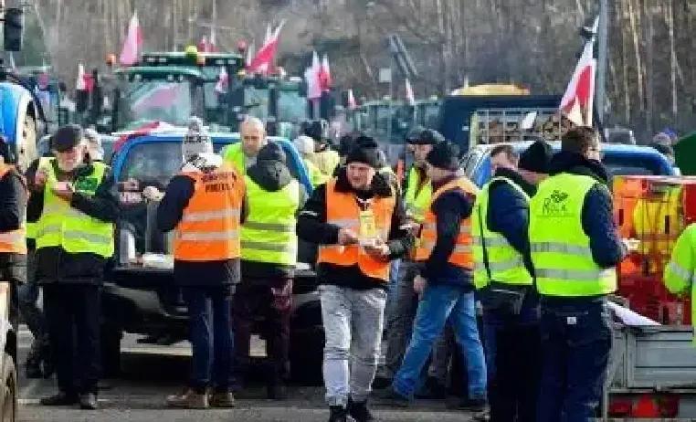 当地时间11月24日，匈牙利外长西雅尔多在接受媒体采访的时候，明确表示，近年来中