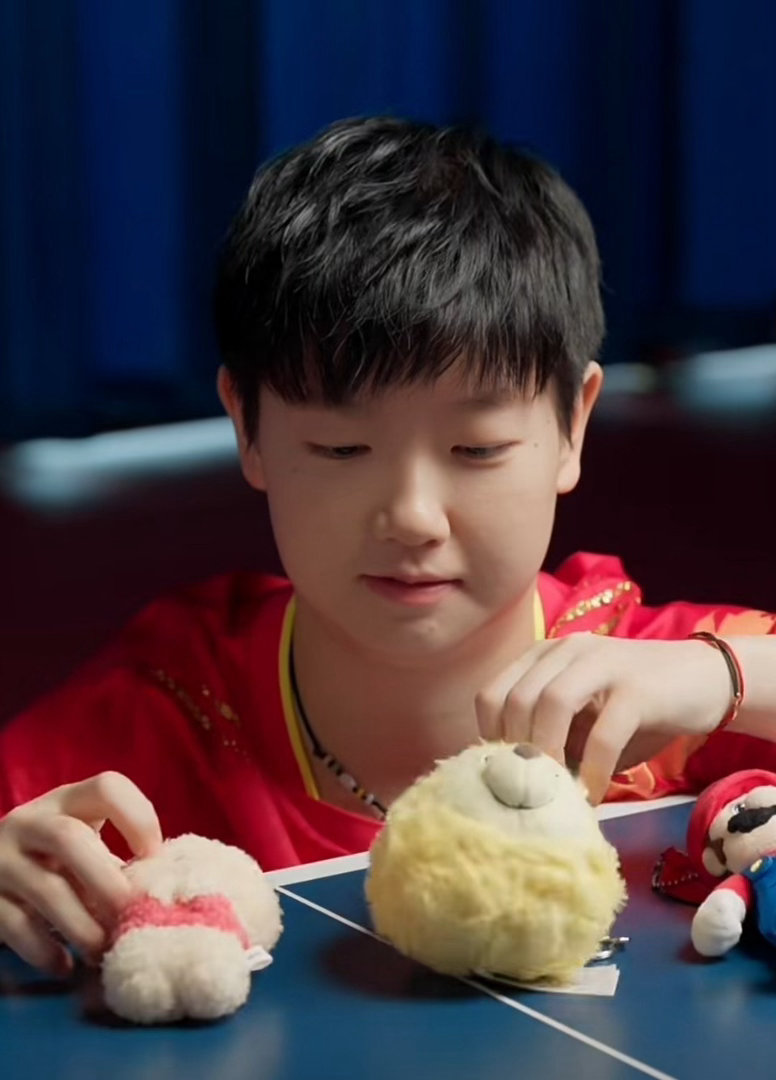 明眸皓齿孙颖莎！《莎气凌云》完整版视频刷屏，面具下的默白以歌传情，致敬中国好少年