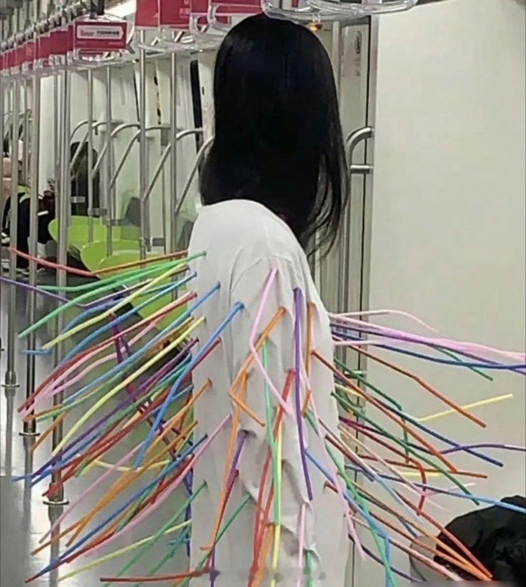 现在日常穿搭也整这种style了吗？ ​​​