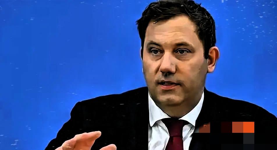 德国财政部长克林拜尔在近期采访中发出警告，我国的电动车技术发展迅猛，背后有强大的