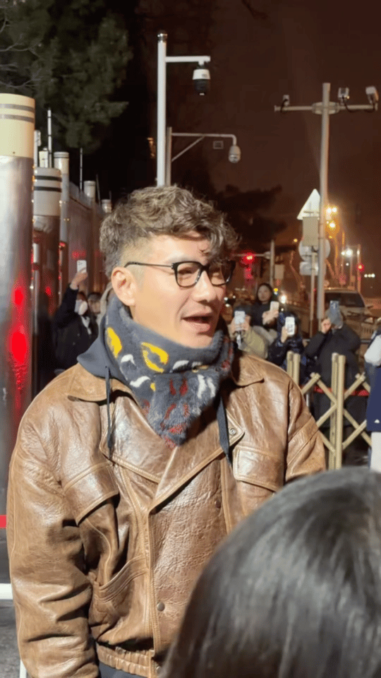 胡兵全素颜春晚联排状态 胡兵再次用实力诠释：帅真的是一辈子的事！春晚联排素颜亮相