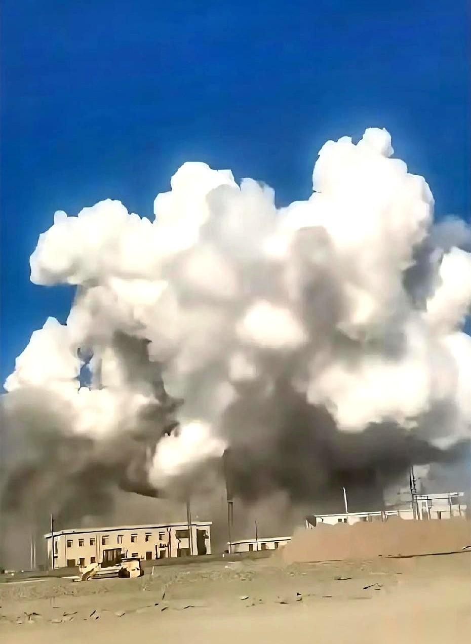 刚刷到包钢爆炸那事儿，心脏咯噔一下。
我立马一个电话干到我那个当消防的表哥那儿。