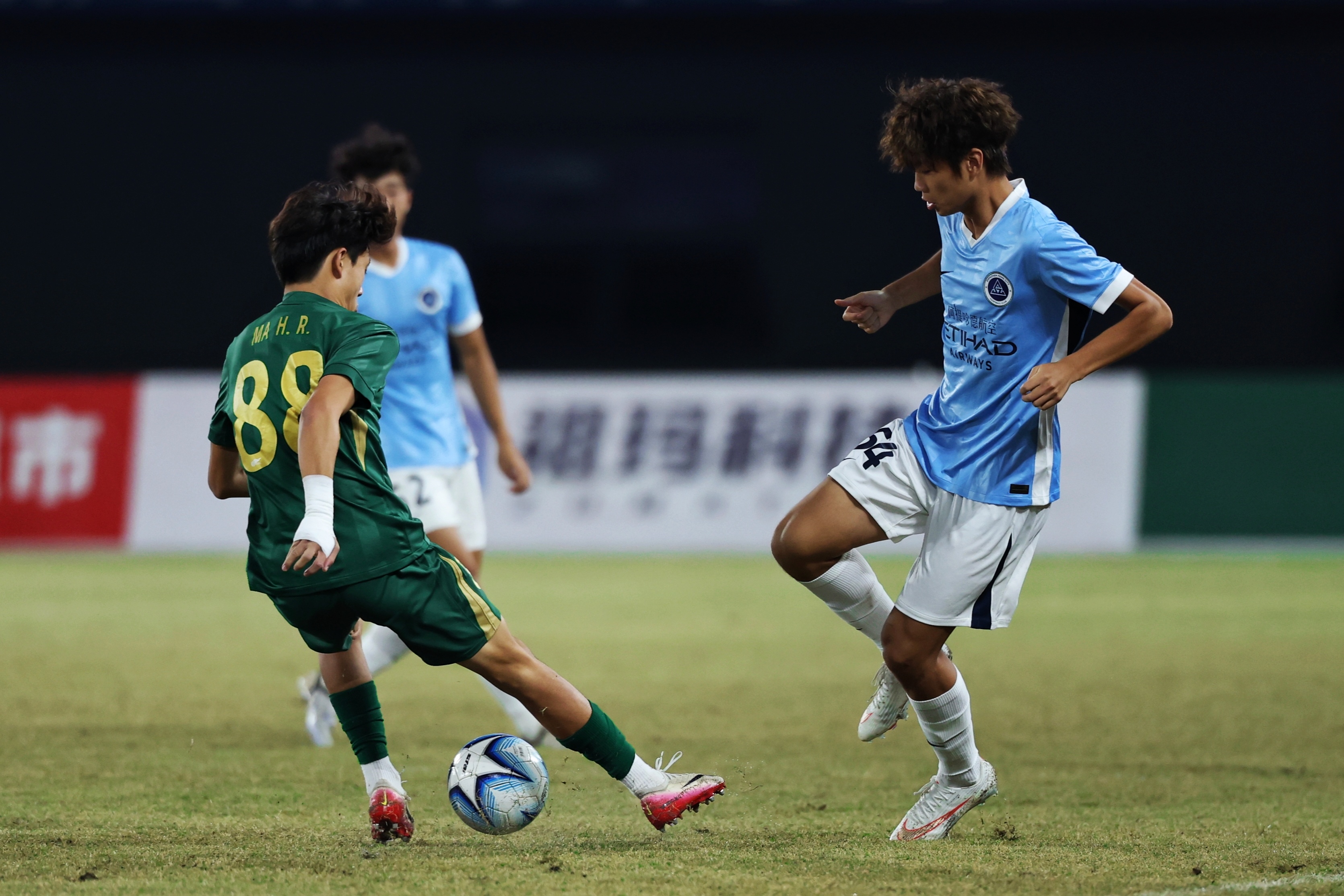 10月25日，2026年第五届中国青少年足球联赛男子U20组第三阶段第十八轮展开