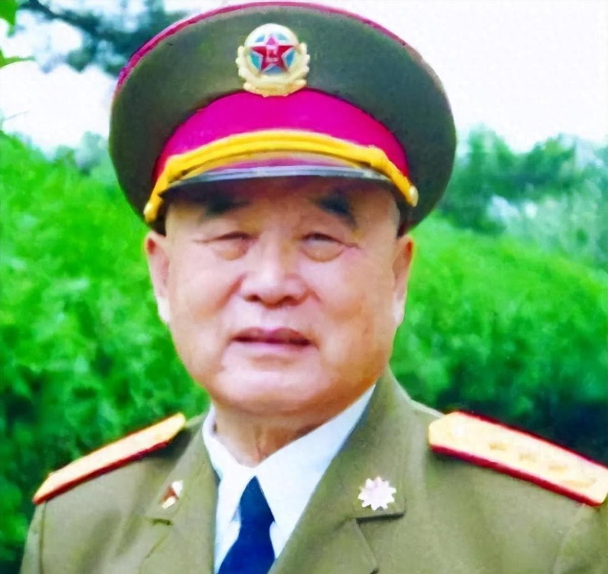 李德生早期默默无闻，究竟是哪两个原因让毛主席最终选择重用他呢？
1968年仲夏，