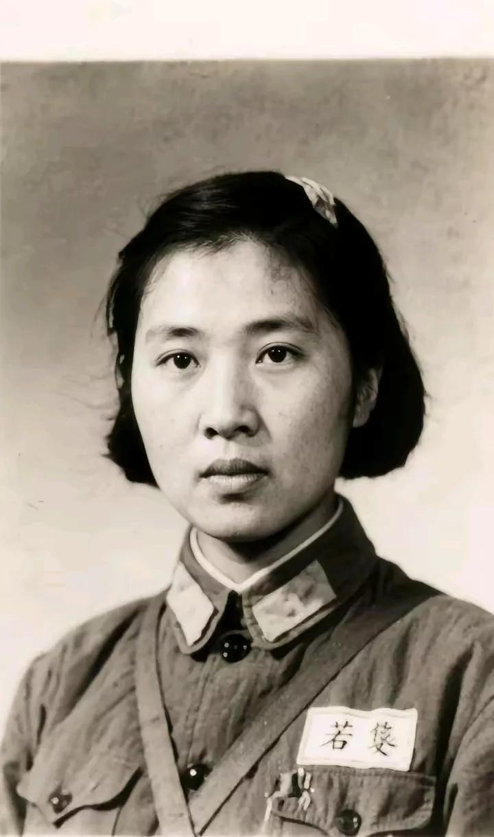 这事儿不新鲜，可细想不对劲——生黄豆又硬又涩，谁临死还嚼？更怪的是，审讯记录里专