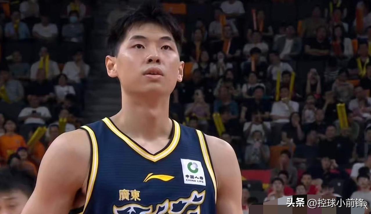 崔永熙炸了！那个CBA莱昂纳德回来了！
大帽周琦和赵睿，极限拉杆，三分百步穿杨！