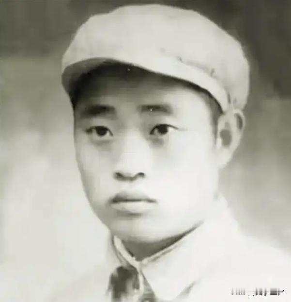 与毛岸英一同牺牲的高瑞欣，47年后，其弟通过电影找到其遗腹女。


1950年1