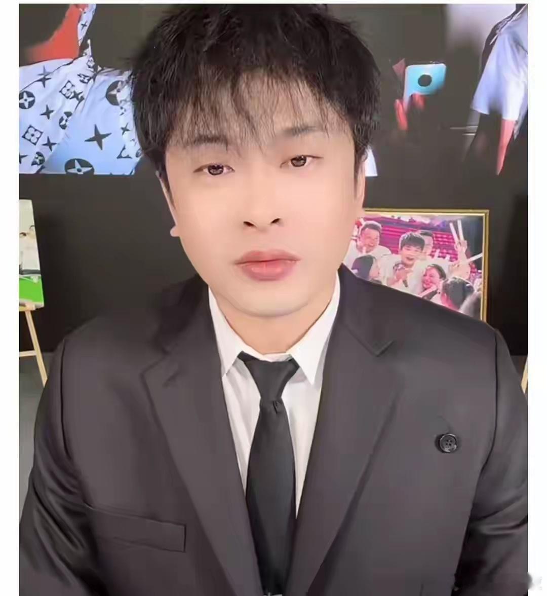 辛巴宣布退出直播行业8月18日晚，快手主播辛巴在直播中表示，“跟大家做个告别，从