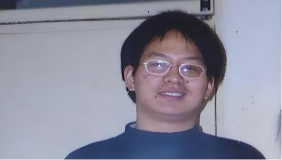 “儿子，妈错了，我不该问你要钱！”王永强北大博士毕业后，就移民美国20年不曾回家