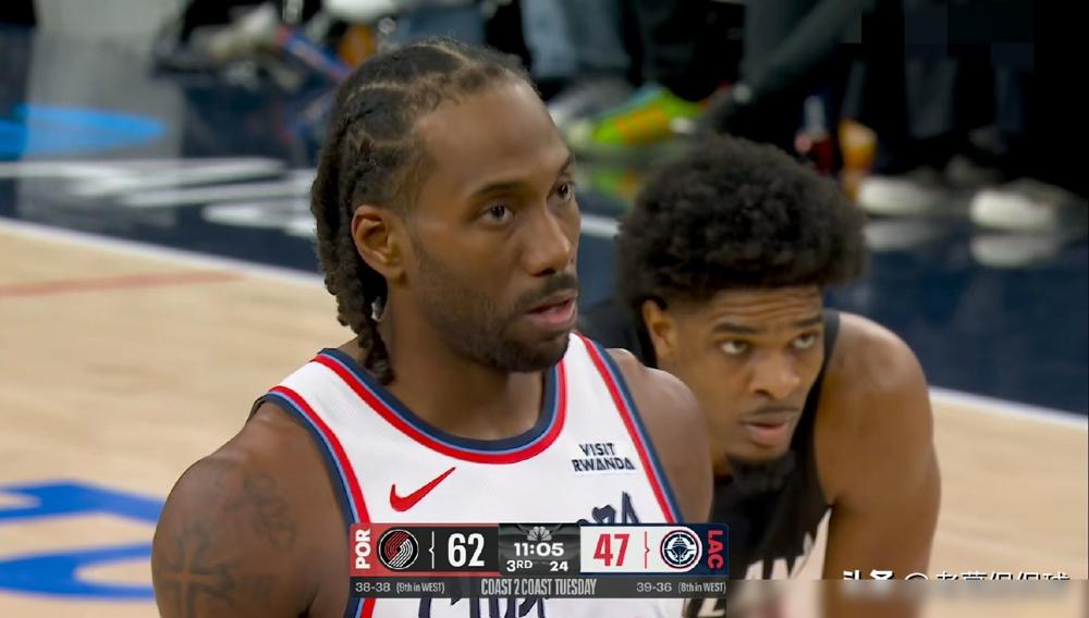 伦纳德带伤砍23分，快船五连胜被终结。
三分球5中0，全场0记三分。
手腕有