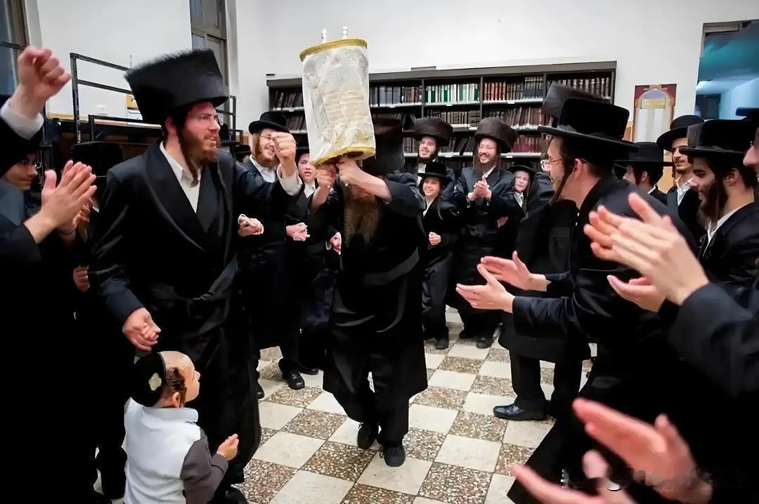 以色列将毁在自己人手里？

以色列有一个特立独行的群体，被称为哈瑞迪犹太人。之所