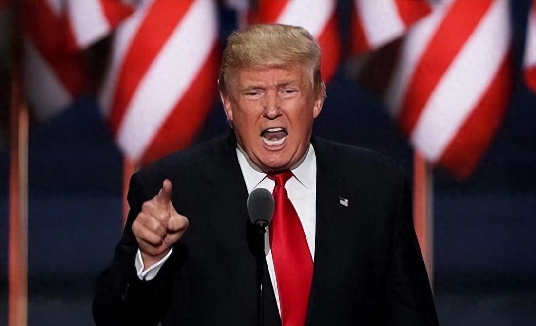 美军撤人，航母逼近，特朗普动手还是不动手？
今早刷手机看到一堆消息，美国突然从卡