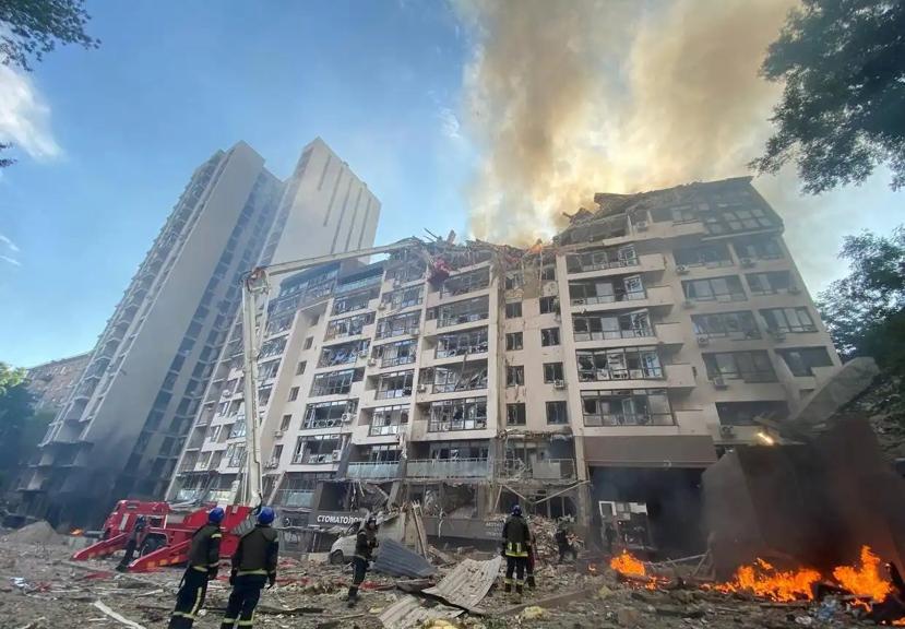 俄罗斯对乌克兰首都基辅持续轰炸！

5月25日，俄罗斯外长拉夫罗夫与美国国务卿鲁