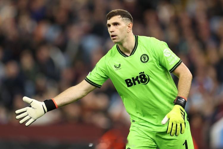 队史第一！大马丁已经在英超客场为维拉完成28次零封，现在他超越博斯尼奇（27次）