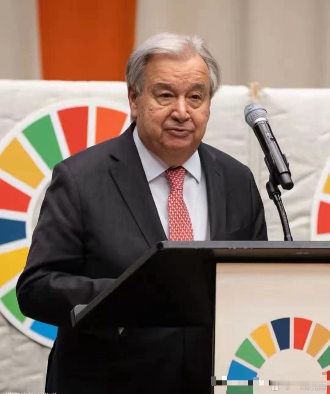 这位老人就是现任联合国秘书长古特雷斯，看面相是一个慈祥的老人，眼神中总是充满孤独