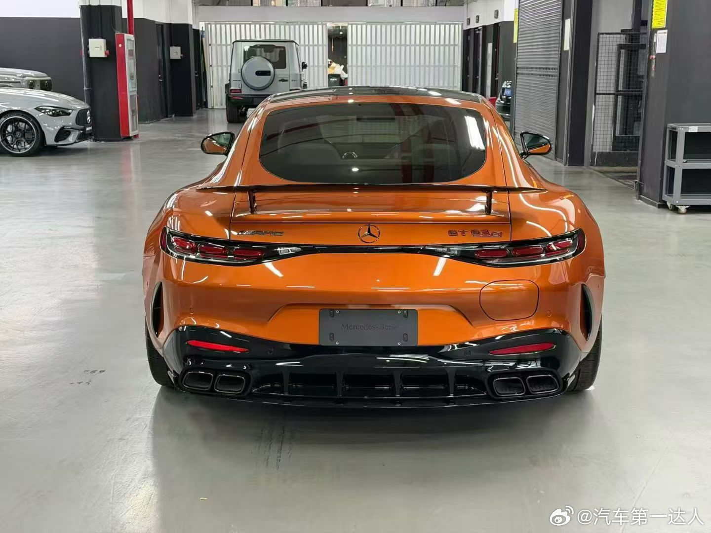 奔驰AMG GT63SE，高定版配色，满配 