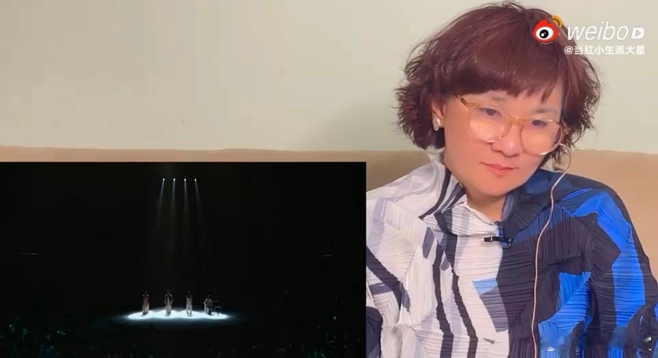 柯以敏评价蔡子伊唱歌有张靓颖的影子柯以敏说的“影子”太妙了——蔡子伊的歌声里，既