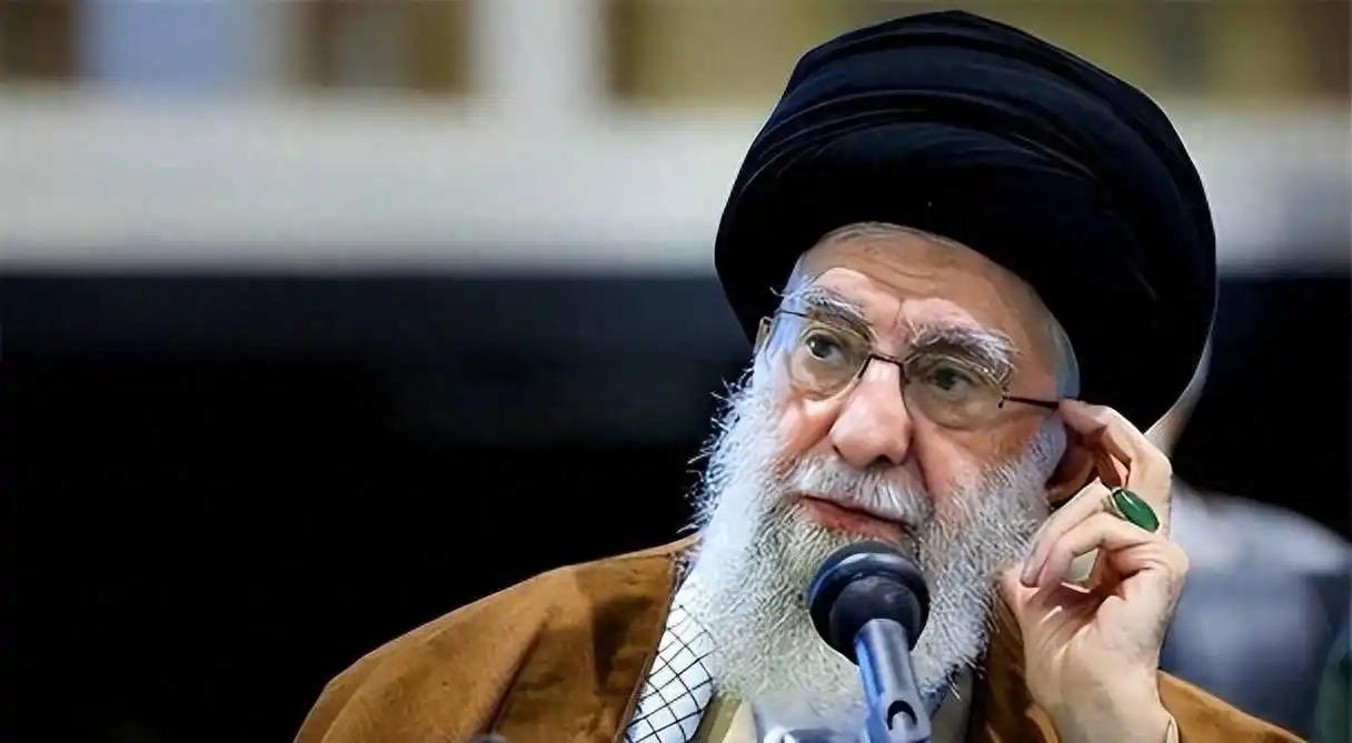 你还认为特朗普是笑话吗？

你总认为，
到了春天，
就会温暖，
可天公总会，
给