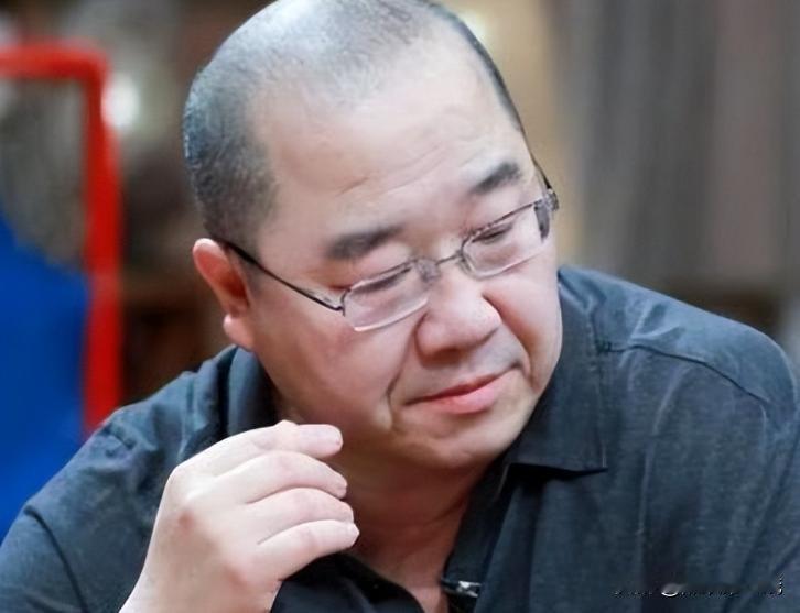20年冷落亲儿，66岁拄拐庆生，英达的“报应”太扎心

英达66岁生日宴上，茅台