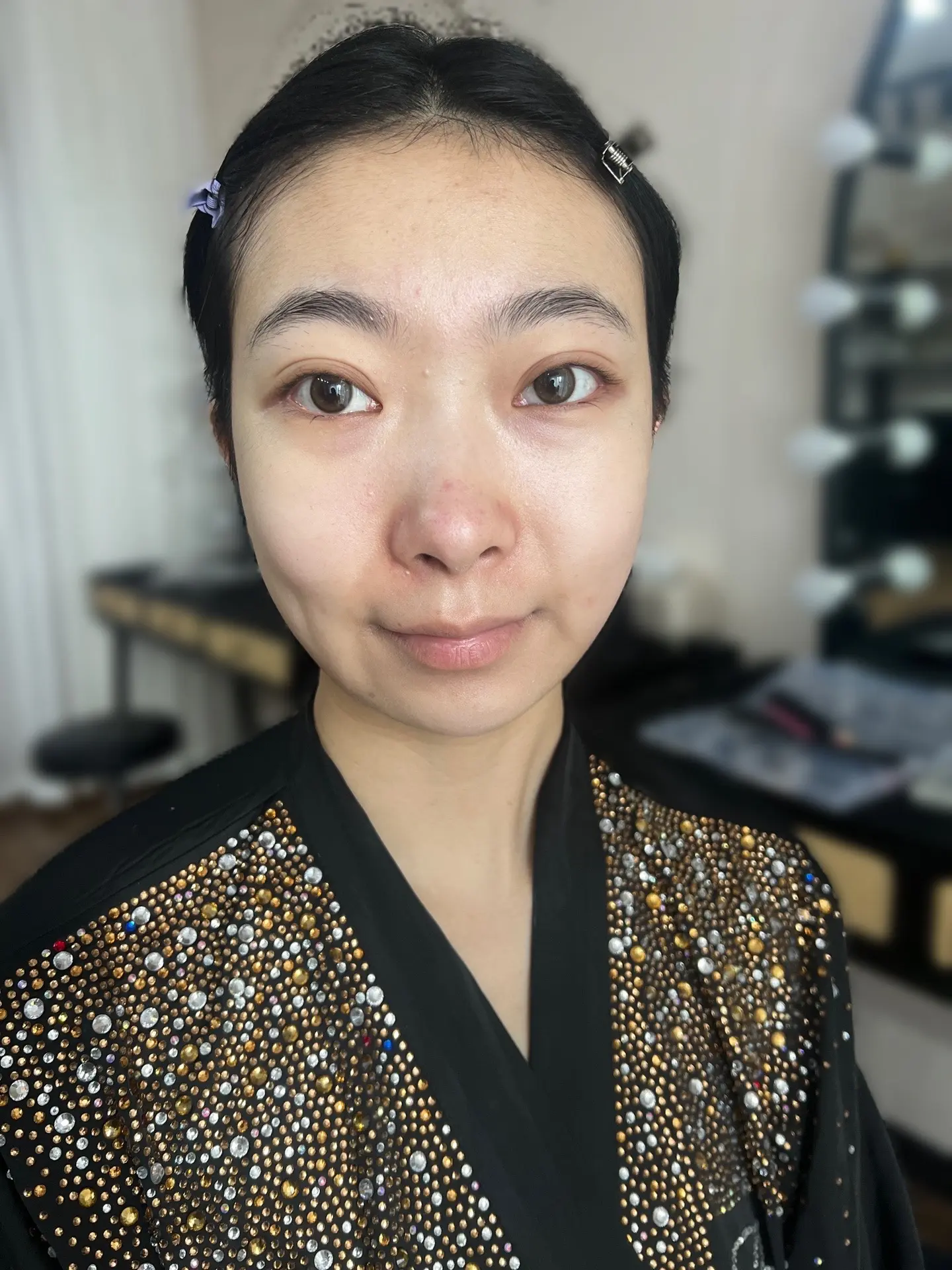 你的宝藏化妆师来喽。