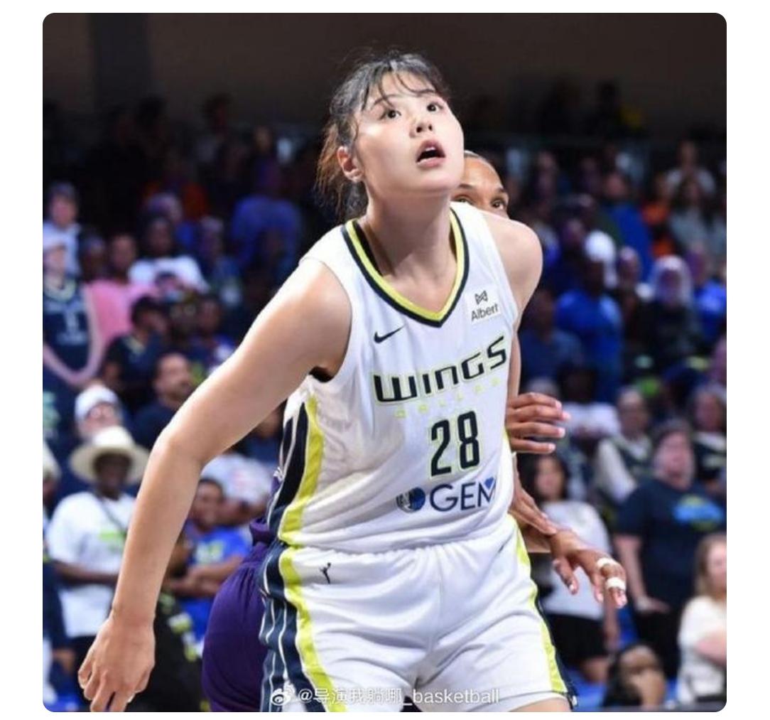 听到李月汝说她要收购一家欧洲女子篮球俱乐部的时候，我惊呆了，她这么有钱吗？
据了