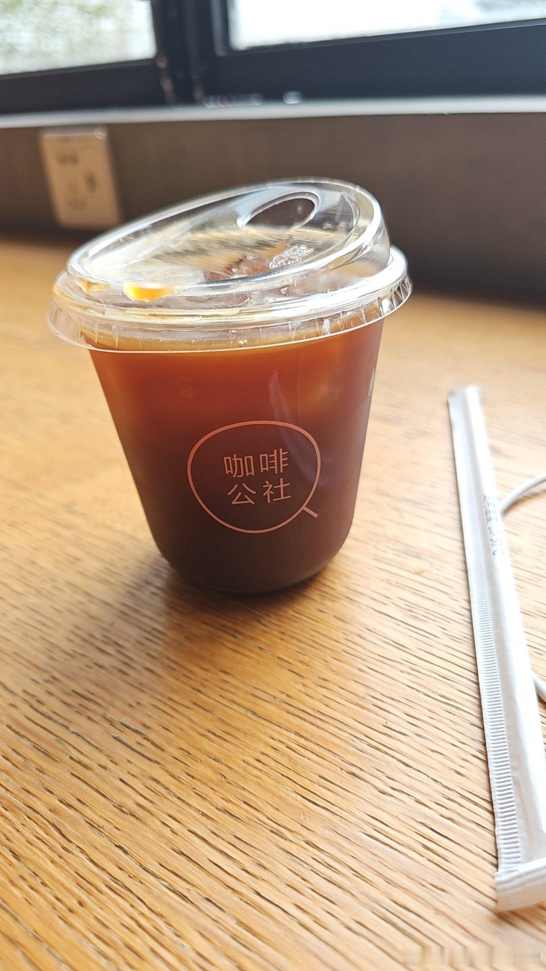 信贷市场多么萎靡，几个现象:第一，对公最强之一的一家股份制行的北分，今天条线内部