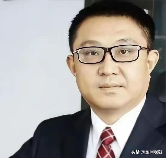 这个人才是神人，无论他旗下公司如何作妖，他都岿然不动！