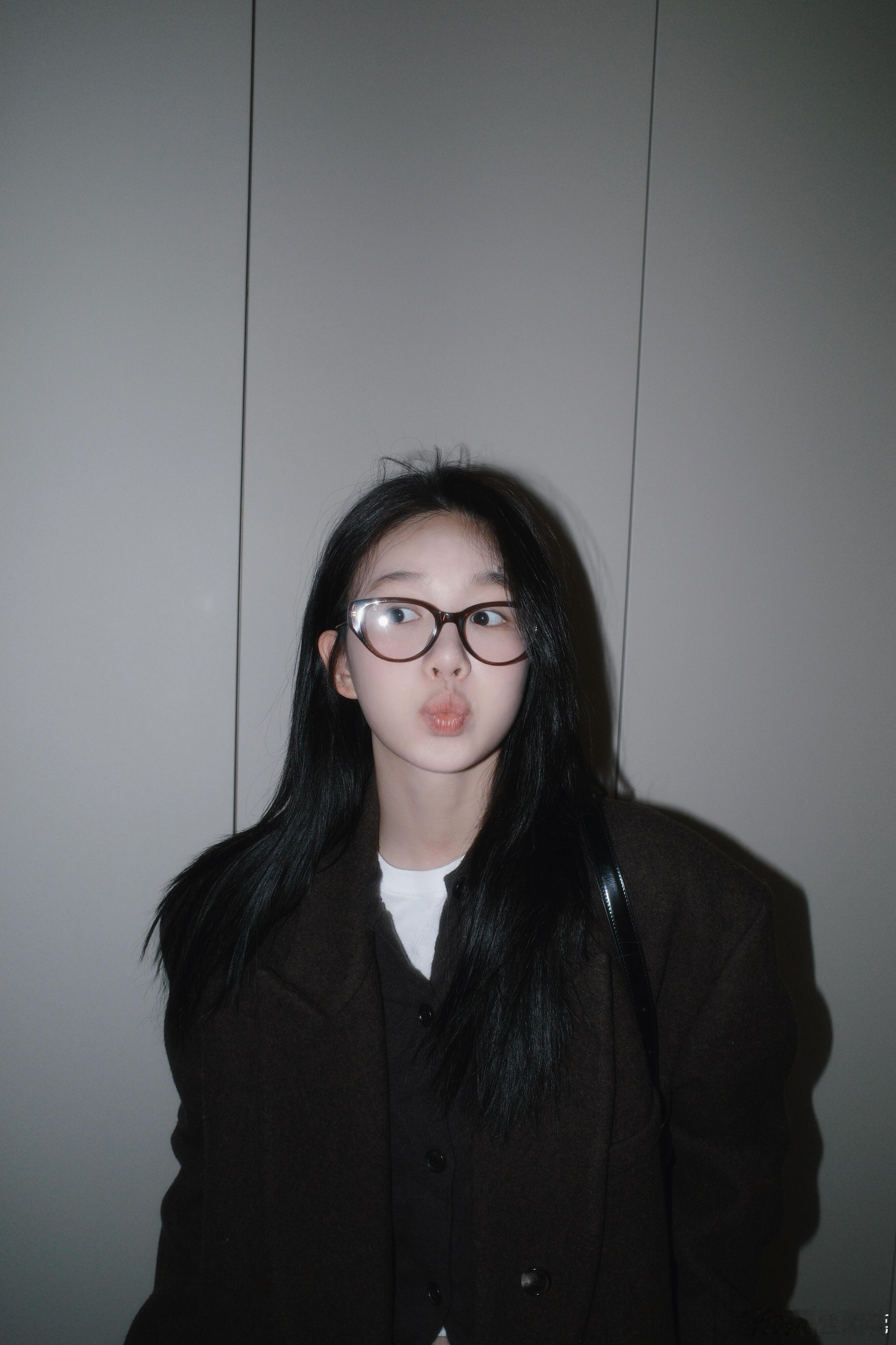 徐梦洁[超话]xmj徐梦洁彼岸灯塔 xmj徐梦洁李妍“扬起白帆，与你一同奔赴热爱