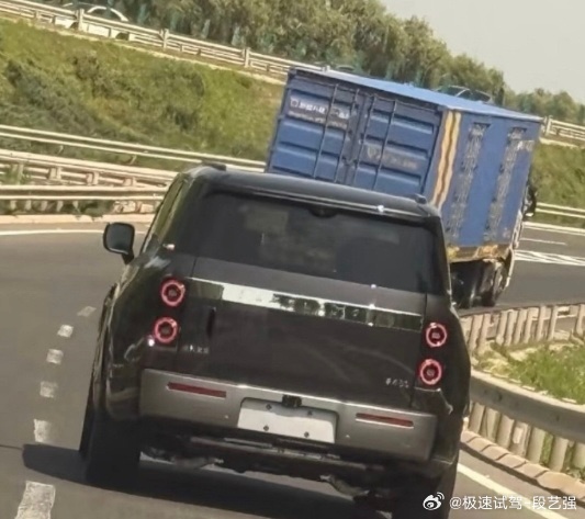 享界G9 实车 辨识度很高，大概三季度上 