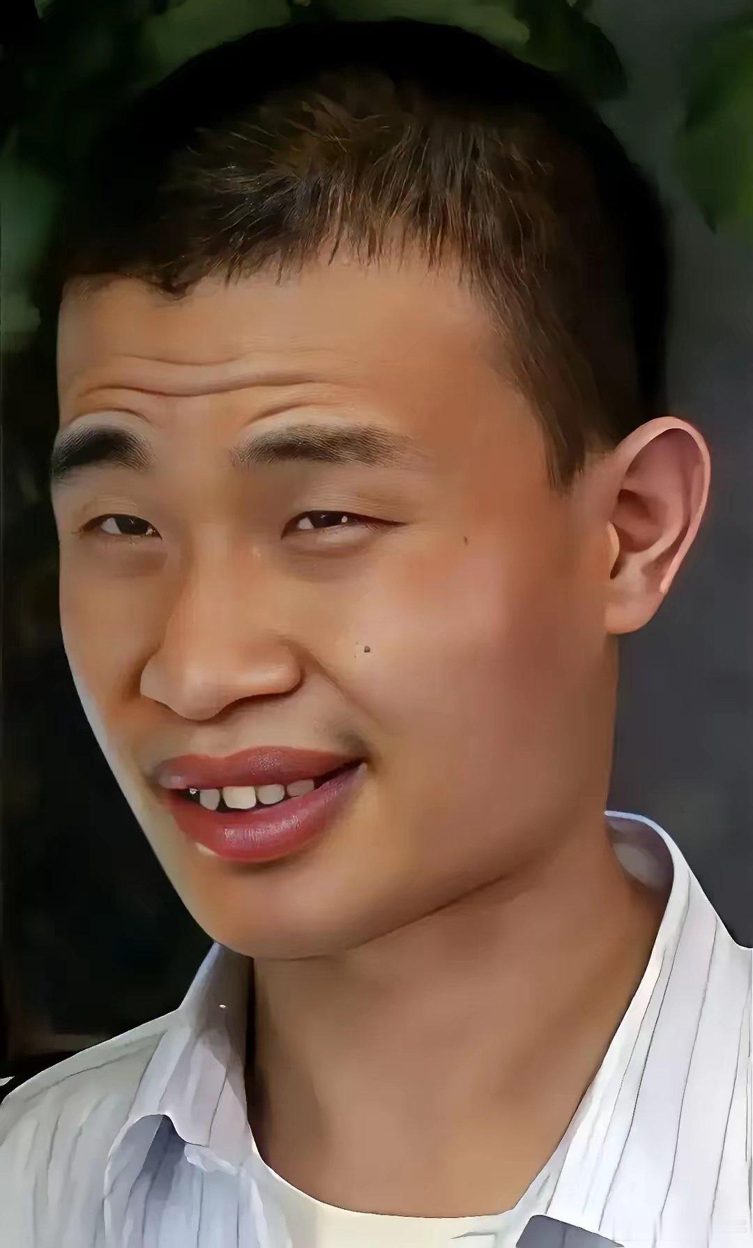 韦东奕曾连续多天听王虹讲座这是典型的标题党作派。韦东奕听谁课都正常，听王虹课更正