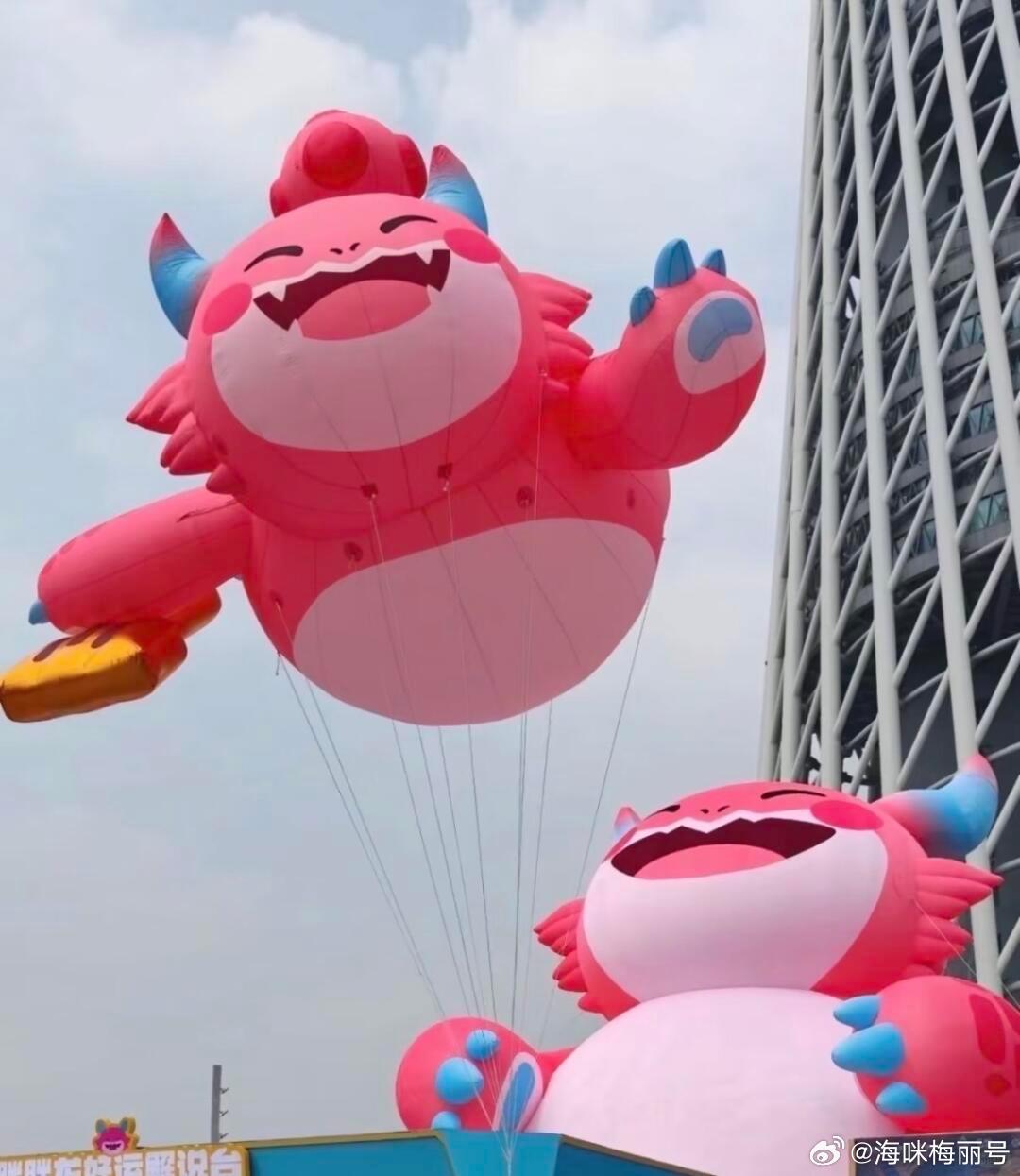 广州塔电竞赛场正在热火朝天，男士也慕名前往广州小蛮腰化身电竞赛场