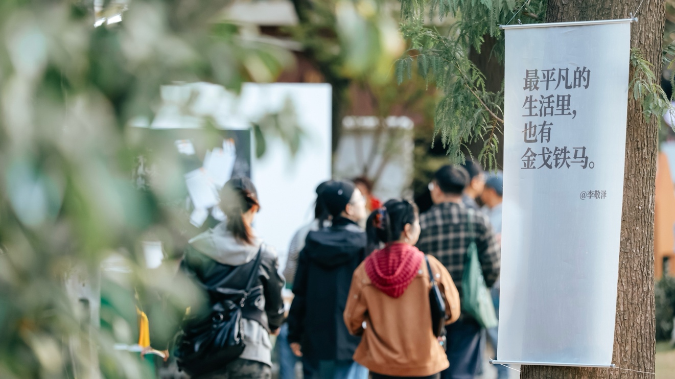 文学双周记｜席绢封笔，马振骋去世，布克奖揭晓