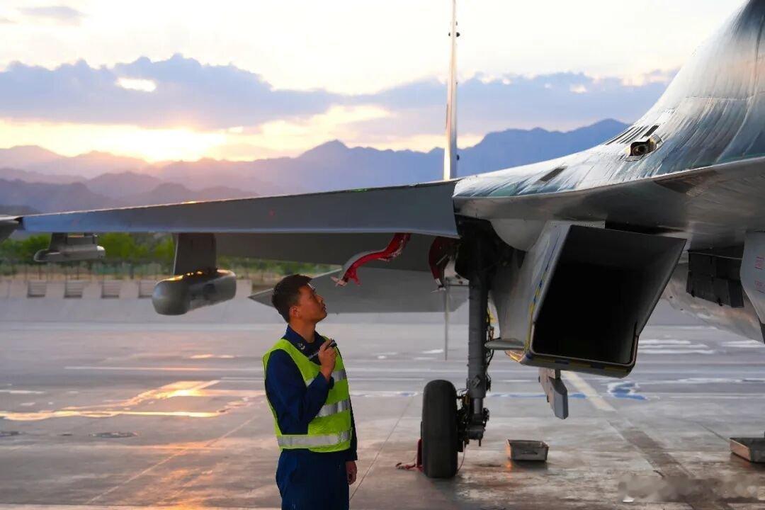 铁翼啸长空 砺剑向空天中国空中力量烽火问鼎计划 ​​​