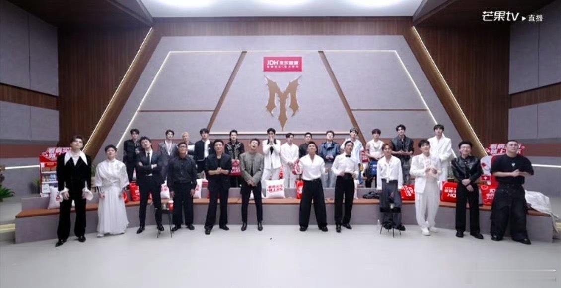 孙楠出场全体起立孙楠出场全体哥哥起立 完全真神！披荆斩棘直播