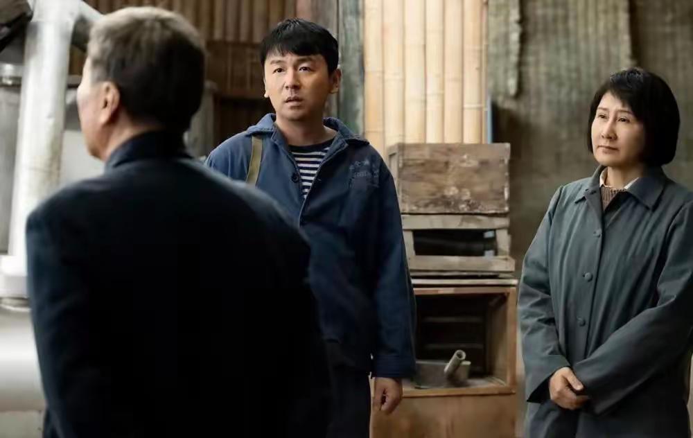 1981年，梁晓声经人介绍与北京姑娘焦丹相亲，谁知一见面梁晓声就对焦丹说：“我们